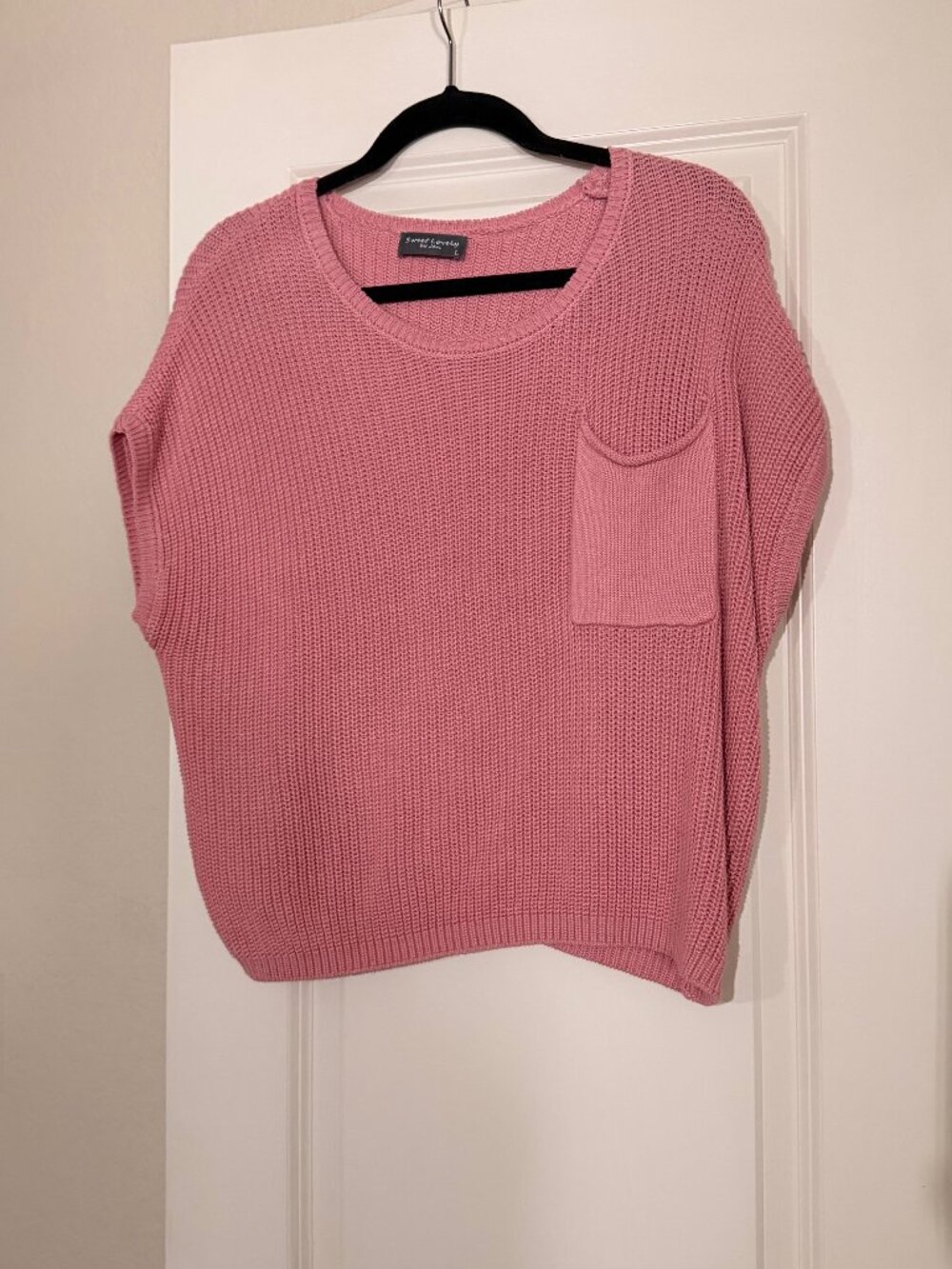 Short Sleeve Pink Knit top size large